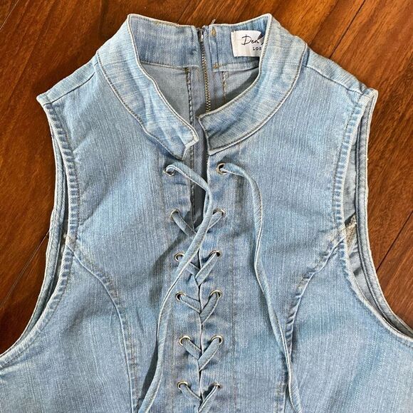 🔥3/$20🔥 Denim Blvd denim cropped vest top size XS - Picture 2 of 9
